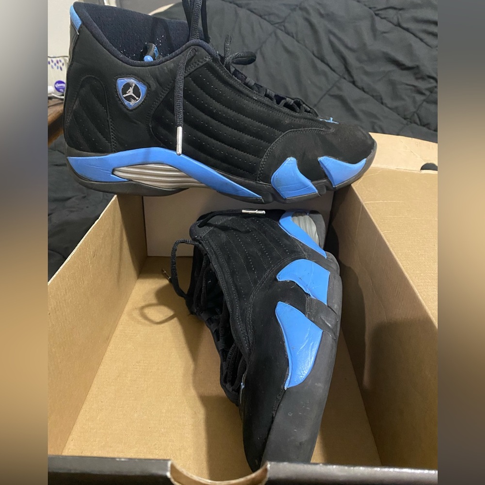 UNC Retro 14s